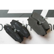 Колодки тормозные передние  в комплекте 